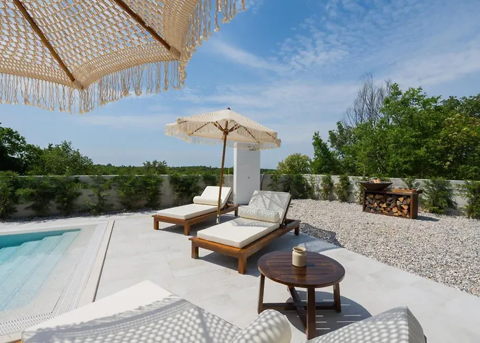 빌라 New!!! Maison Mandri With Private Pool