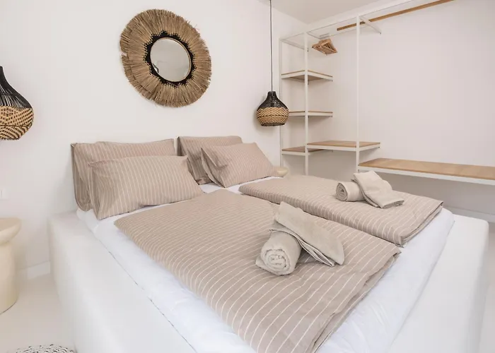 Villa New!!! Maison Mandri With Private Pool Marasi