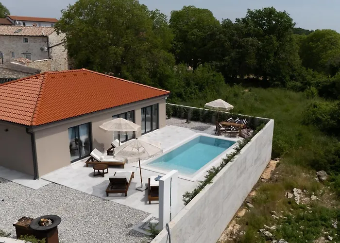 New!!! Maison Mandri With Private Pool 빌라