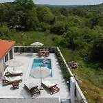 New!!! Maison Mandri With Private Pool Vila Marasi