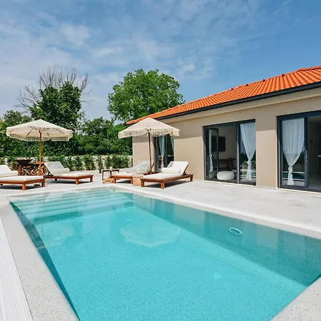 New!!! Maison Mandri With Private Pool Marasi
